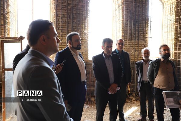 بازدید مدیرکل آموزش و پرورش و شهردار کرمانشاه از موزه آموزش و پرورش