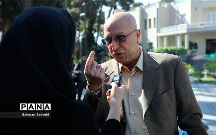 مطالبات دانشجویان باید شنیده شود