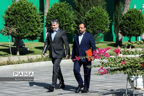 حاشیه جلسه هیات دولت - ۴ آبان