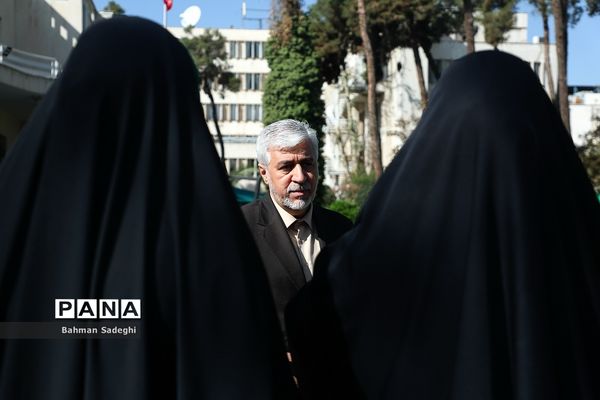 حاشیه جلسه هیات دولت - ۴ آبان