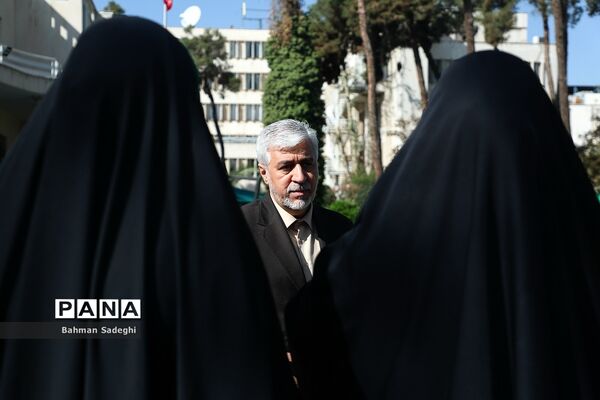حاشیه جلسه هیات دولت - ۴ آبان