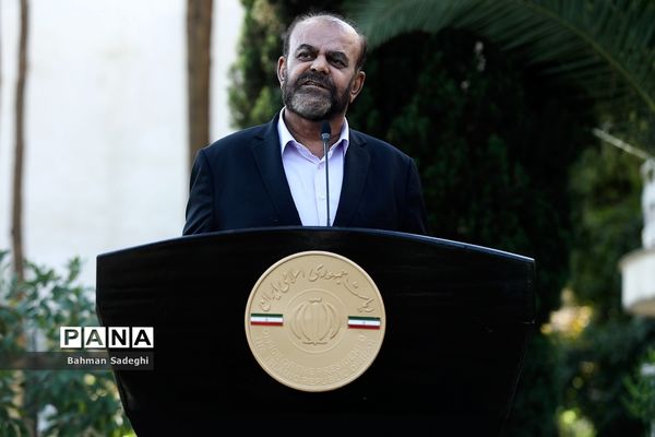 حاشیه جلسه هیات دولت - ۴ آبان