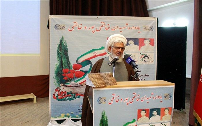 شهدا اسوه‌های فراموش‌نشدنی تاریخ جمهوری اسلامی ایران هستند