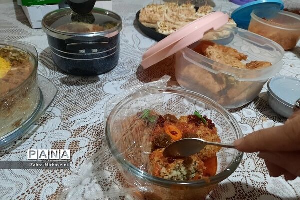 برگزاری جشنواره غذا در دبیرستان حدیث کسا شهرری