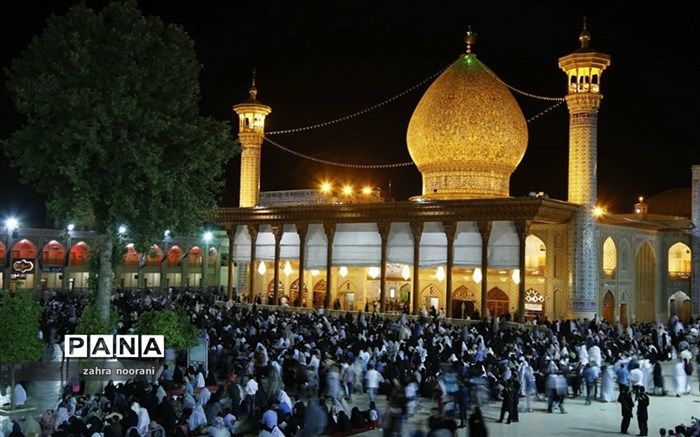 حمله تروریستی در حرم شاهچراغ؛  ١۵ شهید و ٢٣ تن زخمی شدند