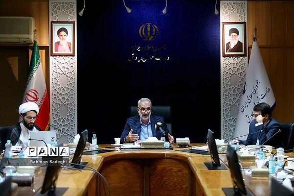 آیین رونمایی از راهنمای عمل آموزش ترکیبی دوره ابتدایی و متوسطه