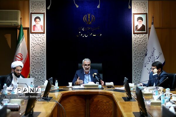 آیین رونمایی از راهنمای عمل آموزش ترکیبی دوره ابتدایی و متوسطه