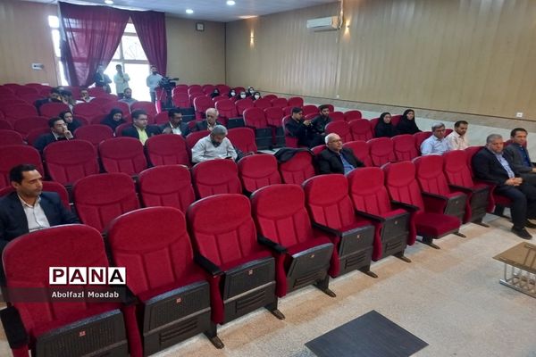 نشست خبری نماینده ترشیز با اصحاب رسانه شهرستان کاشمر