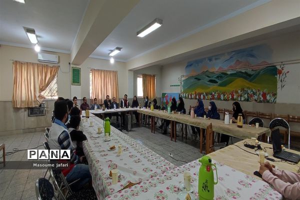 نشست تشکیلات دانش‌آموزی گلستان