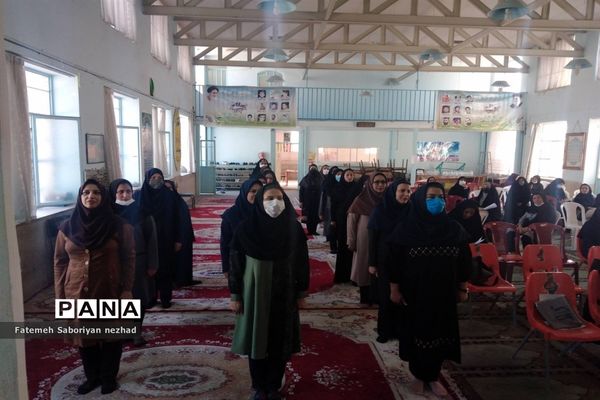 برگزاری کارگاه آموزشی مربیان سازمان دانش‌آموزی ناحیه ۳ شیراز