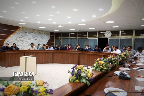 نشست هم‌اندیشی فعالان رسانه‌ای دهه هشتادی