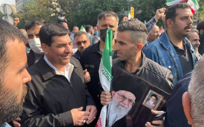 حضور مخبر در راهپیمایی محکومیت حمله تروریستی حرم شاهچراغ
