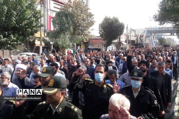 راهپیمایی باشکوه مردم شهرستان قرچک