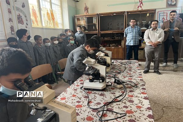 بازدید دانش‌آموزان مدارس قرچک از پژوهش‌سرای باقرالعلوم(ع) قرچک