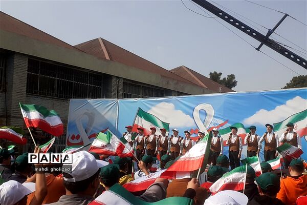 جشن حمایت از تیم ملی فوتبال در جام جهانی قطر به میزبانی آموزش و پرورش منطقه 16