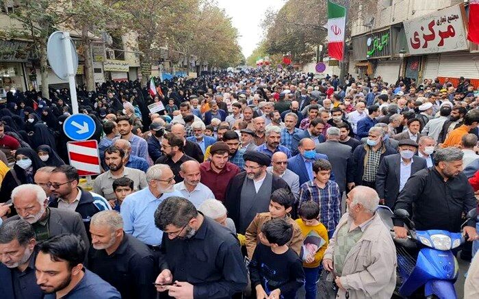 راهپیمایی قزوینی‌ها در محکومیت حادثه تروریستی شیراز