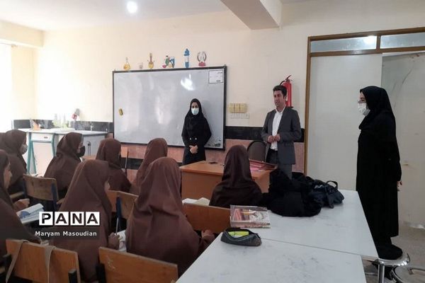 کارگاه توانمند‌‌سازی مدیران مدارس شهرستان‌‍ عسلویه