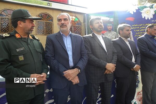 مراسم گرامیداشت روزبسیج دانش‌آموزی با حضور وزیر آموزش و پرورش در گلزار بهشت حضرت زهرا(س)
