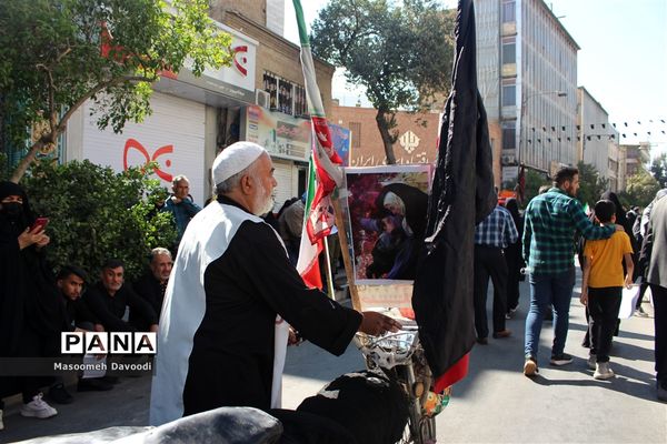 تشییع پیکر شهدای اقدام تروریستی حرم مطهر شاهچراغ (ع)