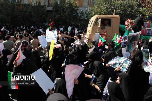 تشییع پیکر شهدای اقدام تروریستی حرم مطهر شاهچراغ (ع)