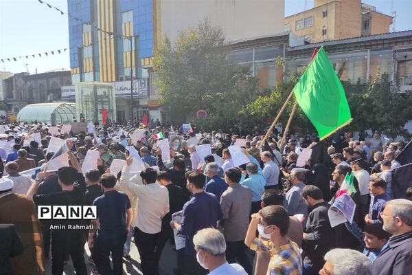 وداع مردم شیراز با پیکر شهدای حمله تروریستی  حرم مطهر شاهچراغ (ع)