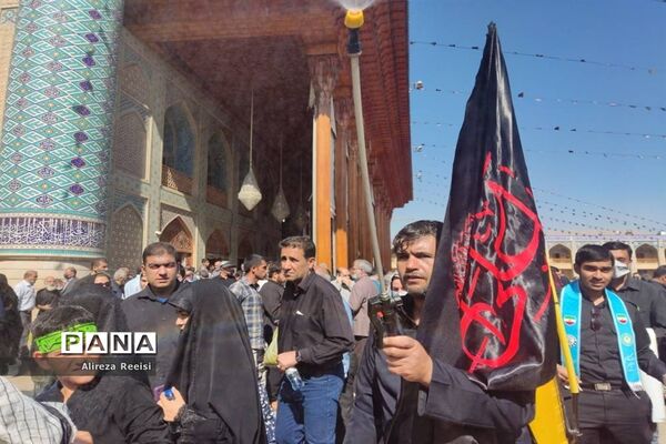 تشییع پیکر پاک شهدای اقدام کوردلانه تروریستان در شیراز