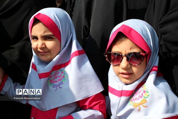 مراسم تشییع و وداع با «شهید امیر‌کمندی» در شهرستان بهارستان