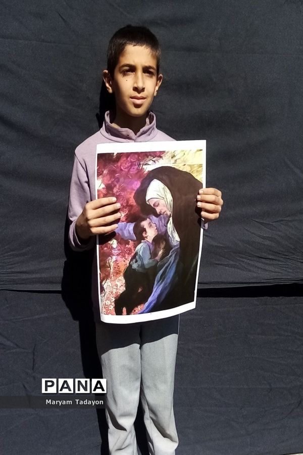 حضور کودکان و نوجوانان در تشییع پیکر شهدای حمله تروریستی در شیراز