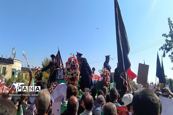 تشییع پیکر شهدای تروریستی حرم مطهر شاهچراغ (ع)