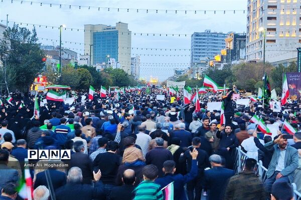 طواف شهدای حمله تروریستی شاه چراغ، به دور حریم منور رضوی و بر بالین مردم شهید پرور خراسانی