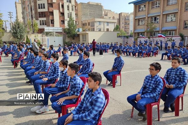 اجرای سرود همگانی سمپاد در مرکز استعدادهای درخشان شهیدبهشتی رودهن