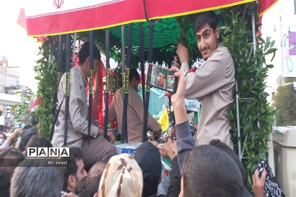 تشییع پیکرهای پاک شهدای حرم شاهچراغ در مشهد مقدس