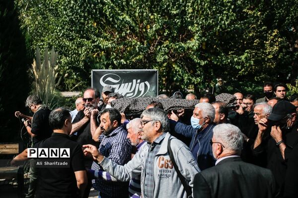 تشییع پیکر جلال مقامی