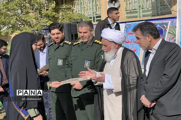 نواختن زنگ استکبارستیزی در مدارس کرمانشاه