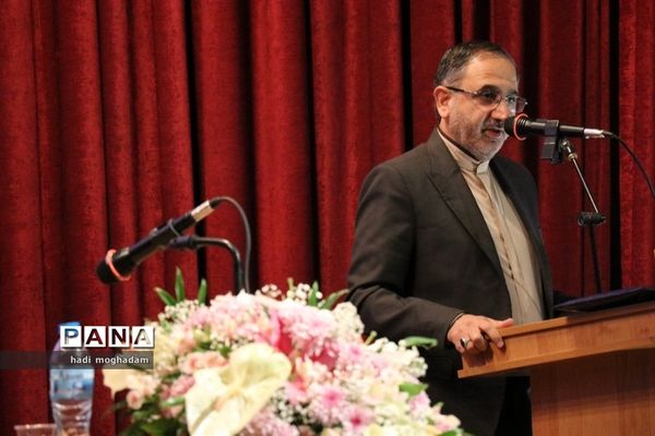 گردهمایی کشوری اعضای هیات‌های بدوی و تجدید‌نظر رسیدگی به تخلفات اداری در مشهدمقدس