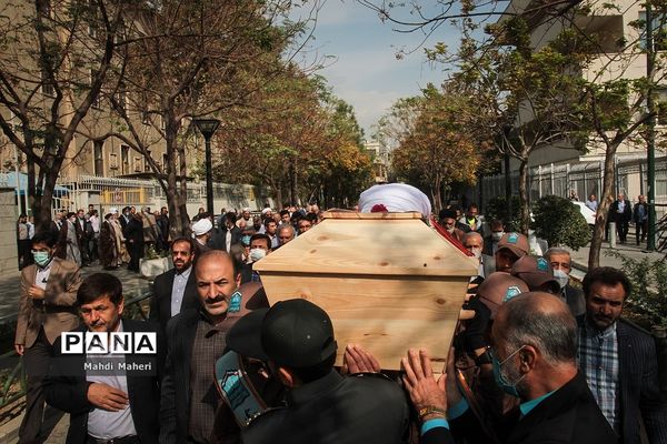 تشییع پیکر آیت‌الله حسین مفید