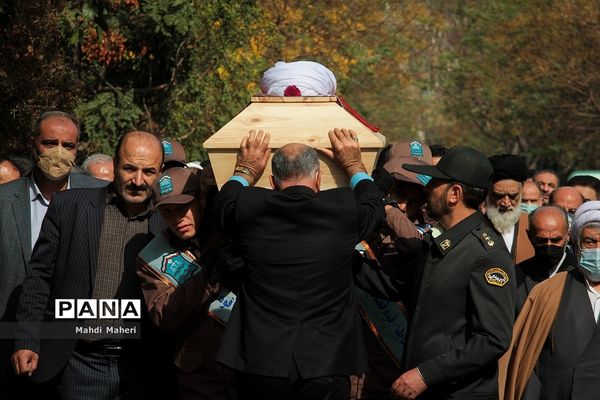 تشییع پیکر آیت‌الله حسین مفید