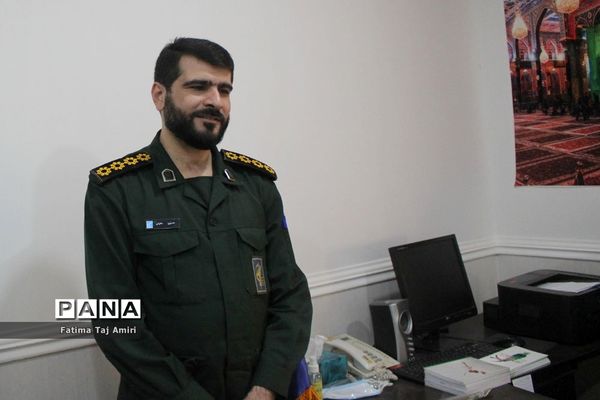 ‌دانش‌آموزان عضو سازمان دانش‌آموزی استان بوشهر روز بسیج را گرامی داشتند