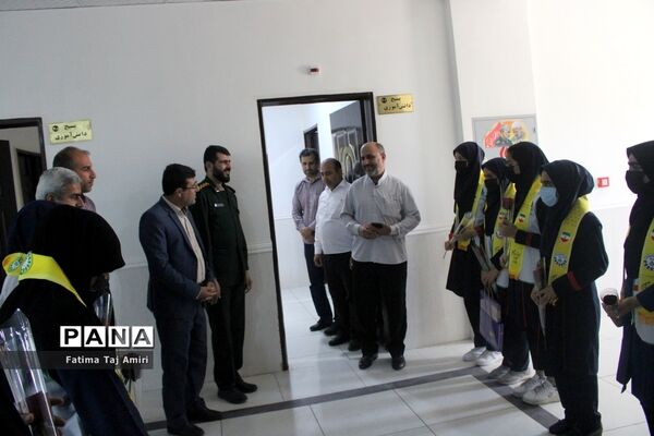 ‌دانش‌آموزان عضو سازمان دانش‌آموزی استان بوشهر روز بسیج را گرامی داشتند