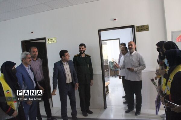 ‌دانش‌آموزان عضو سازمان دانش‌آموزی استان بوشهر روز بسیج را گرامی داشتند