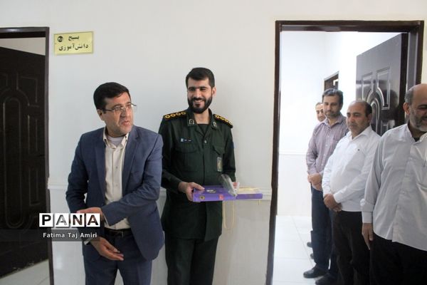 ‌دانش‌آموزان عضو سازمان دانش‌آموزی استان بوشهر روز بسیج را گرامی داشتند