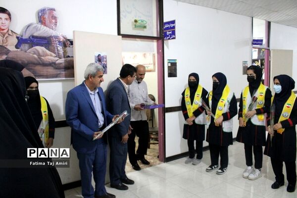 ‌دانش‌آموزان عضو سازمان دانش‌آموزی استان بوشهر روز بسیج را گرامی داشتند