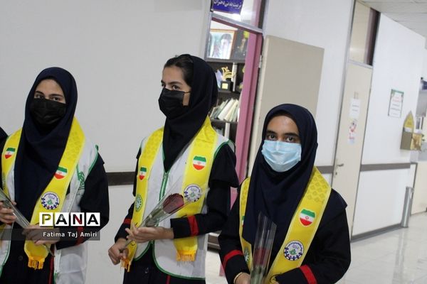 ‌دانش‌آموزان عضو سازمان دانش‌آموزی استان بوشهر روز بسیج را گرامی داشتند