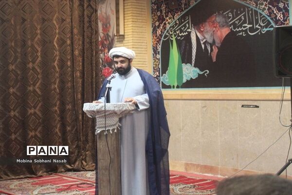 دیدار نماینده ولی فقیه در استان و امام جمعه بوشهر با جوانان