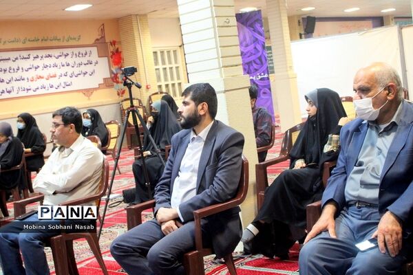 دیدار نماینده ولی فقیه در استان و امام جمعه بوشهر با جوانان
