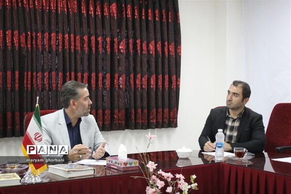 نشست نقش دانش‌آموزان در ایران امروز