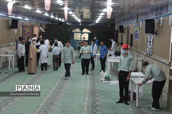 اولین دوره نمایشگاهی دستاوردهای دانش‌آموزان دبیرستان نمونه دولتی هفده شهریور