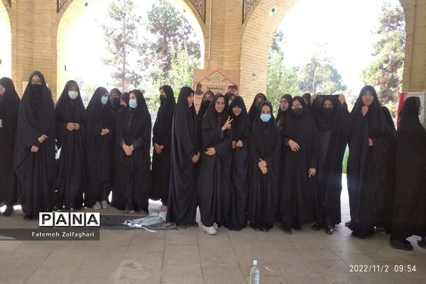 مراسم  روز دانش آموز در دبیرستان فجر منطقه ۱۴