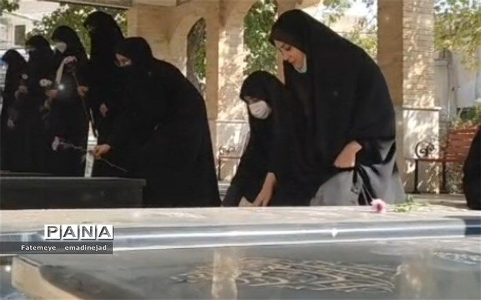 آموزش حس تعلق، مسئولیت و‌ میهن‌پرستی با  اشاعه فرهنگ شهدا و شهادت در مدارس