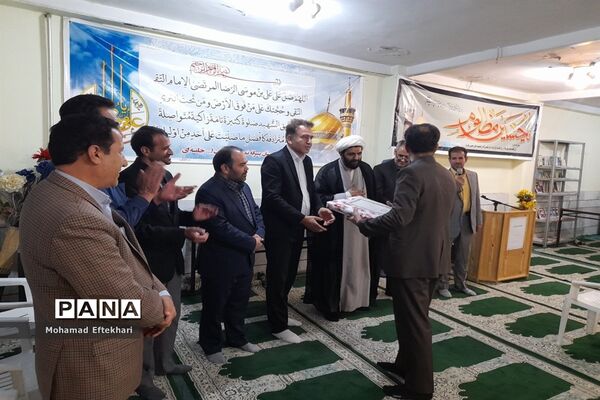 نشست شورای دبیران دبیرستان پسرانه نمونه آیت‌الله خامنه‌ای کاشمر